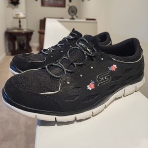 Skechers shoes